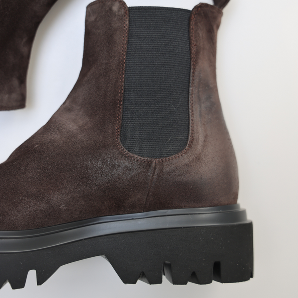 9508 | Velour Moro