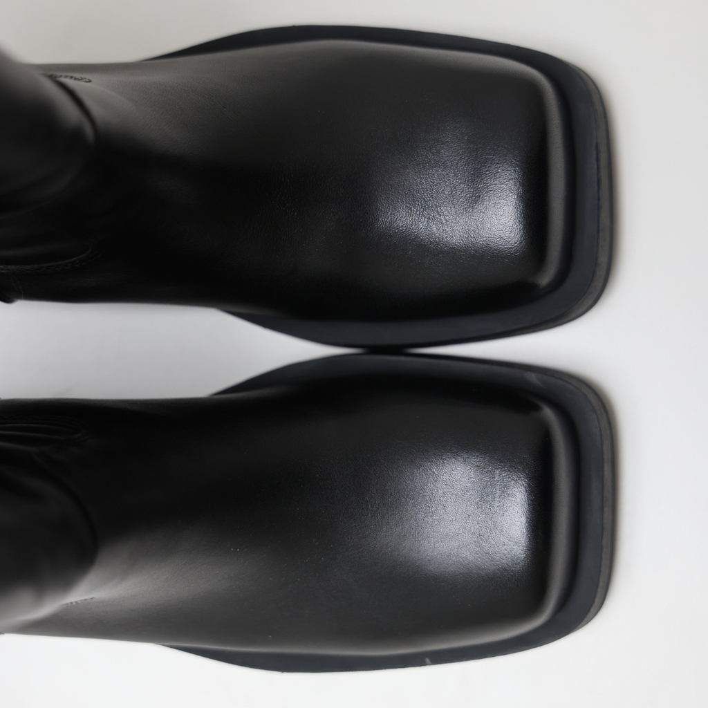 YORK | Black