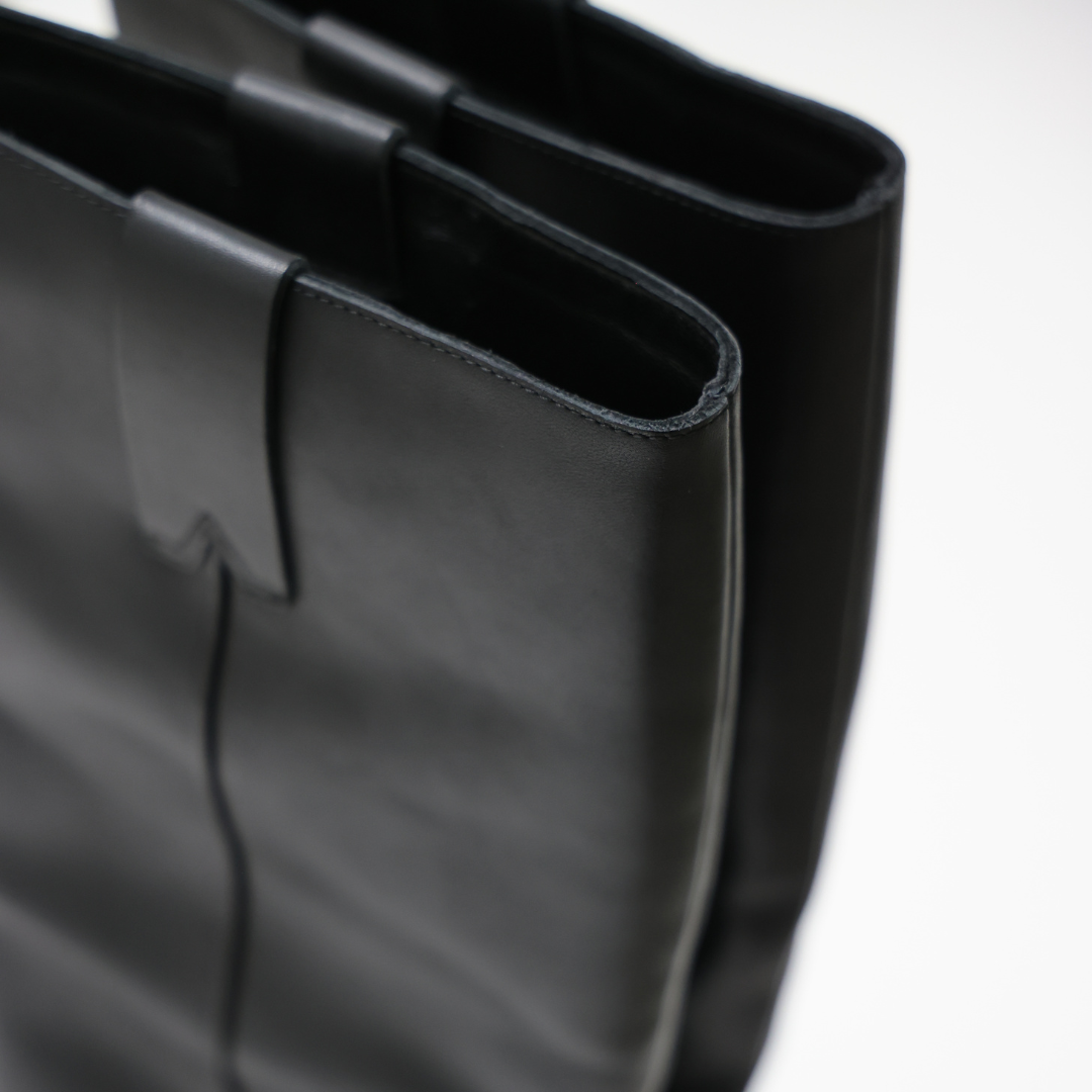 YORK | Black