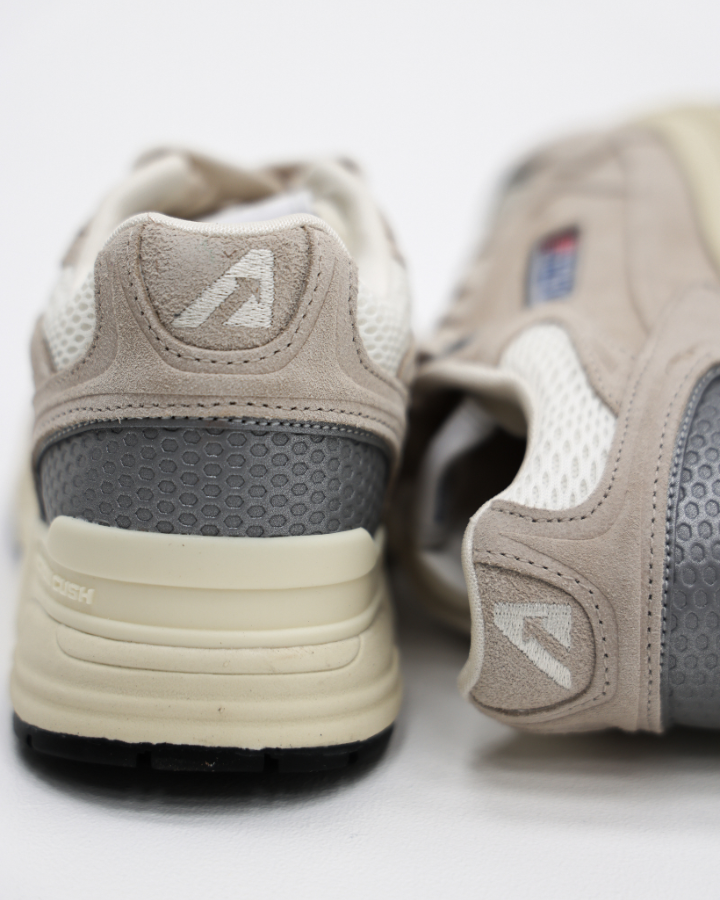Hyperway Low UM19 | Suede Sand/ Silver
