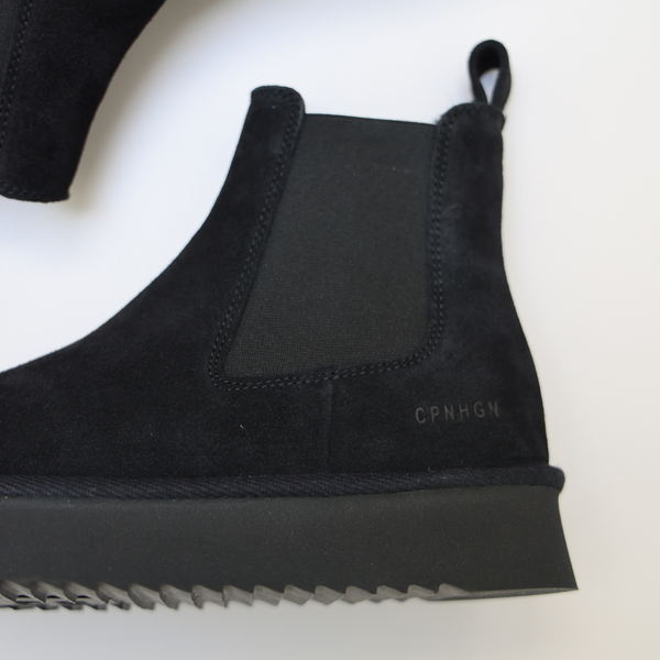 CPH258 | Suede Black
