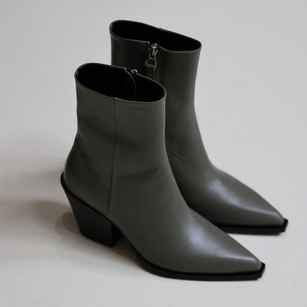 KARA | Calf Leather Cement