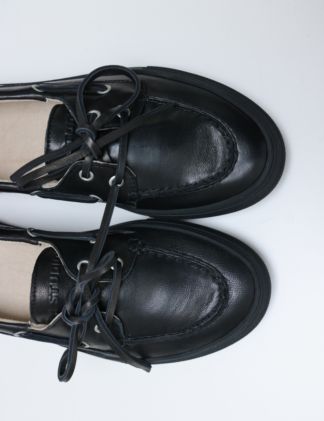 CPH177 | Leather Black