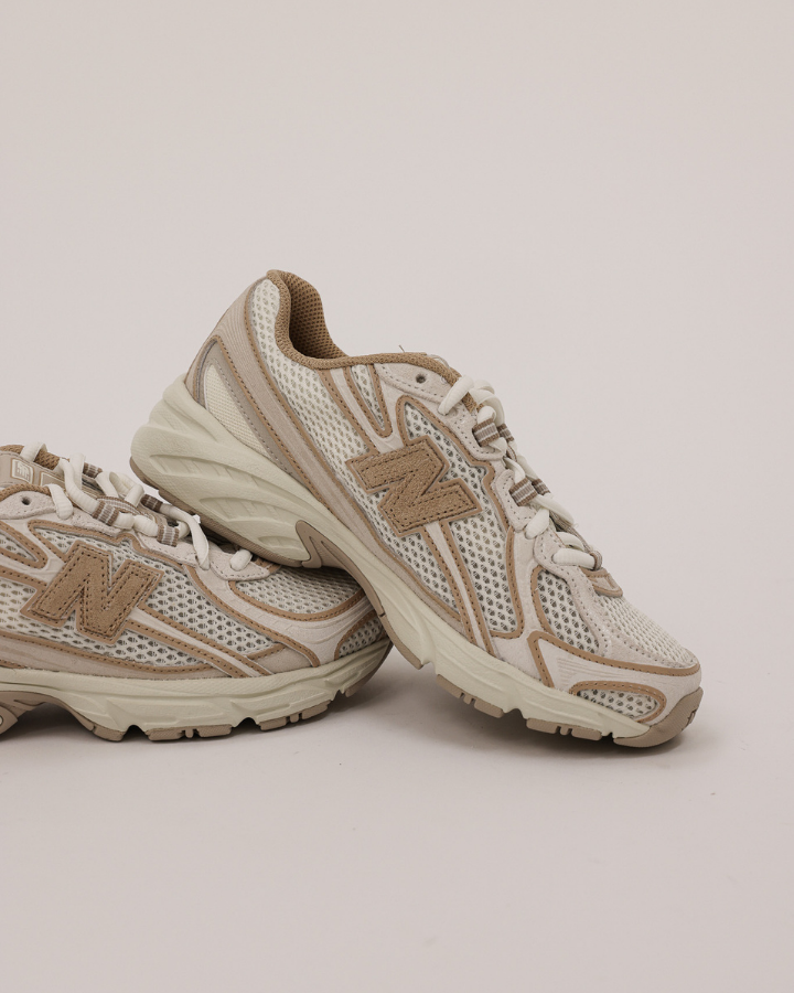 U740IN2 | Angora / Timberwolf