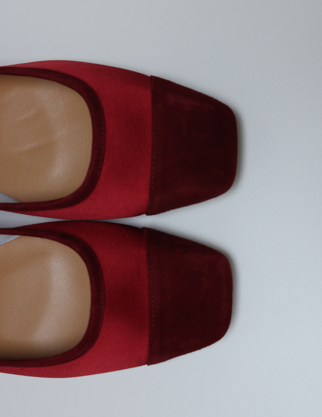 UMA CAP |  Satin/Suede Leather Scarlet