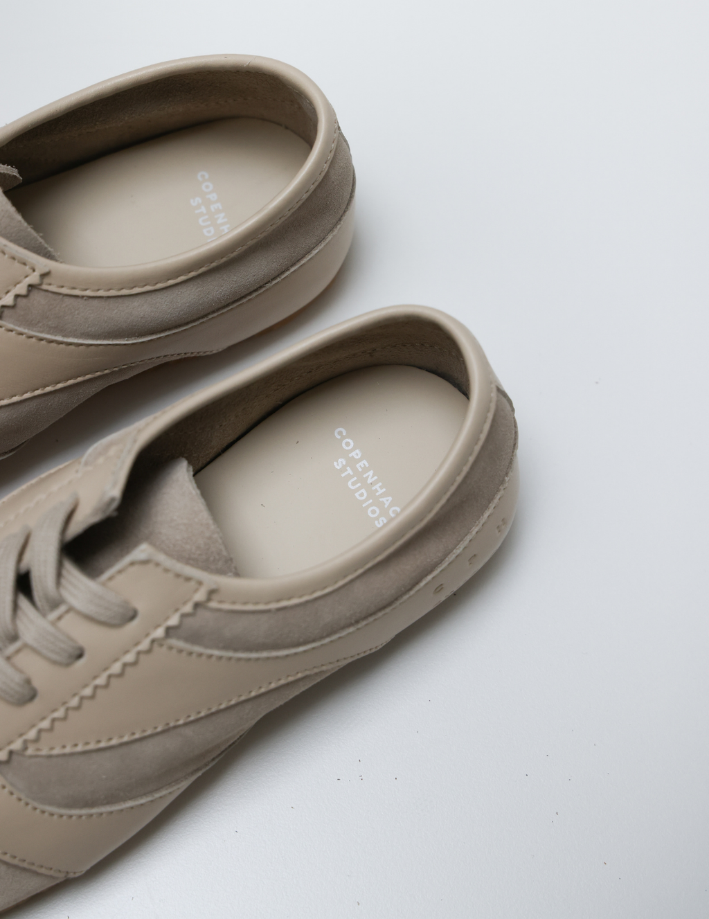 CPH717 | Leather Mix Sand
