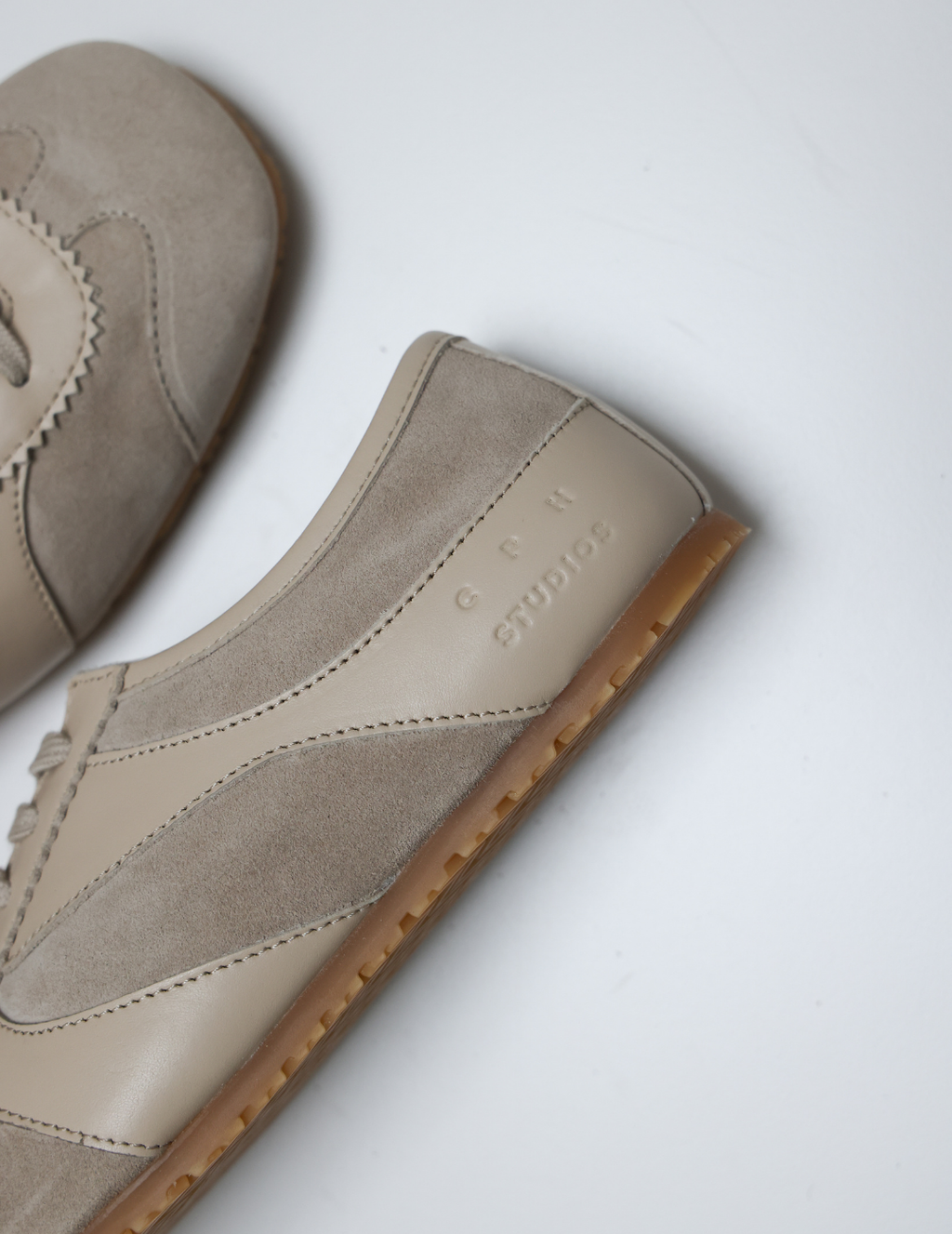 CPH717 | Leather Mix Sand