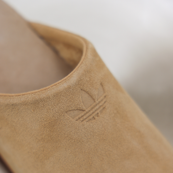 ADIMULE W JR8730| Beige / Magic Beige / Wonder Beige / Gum