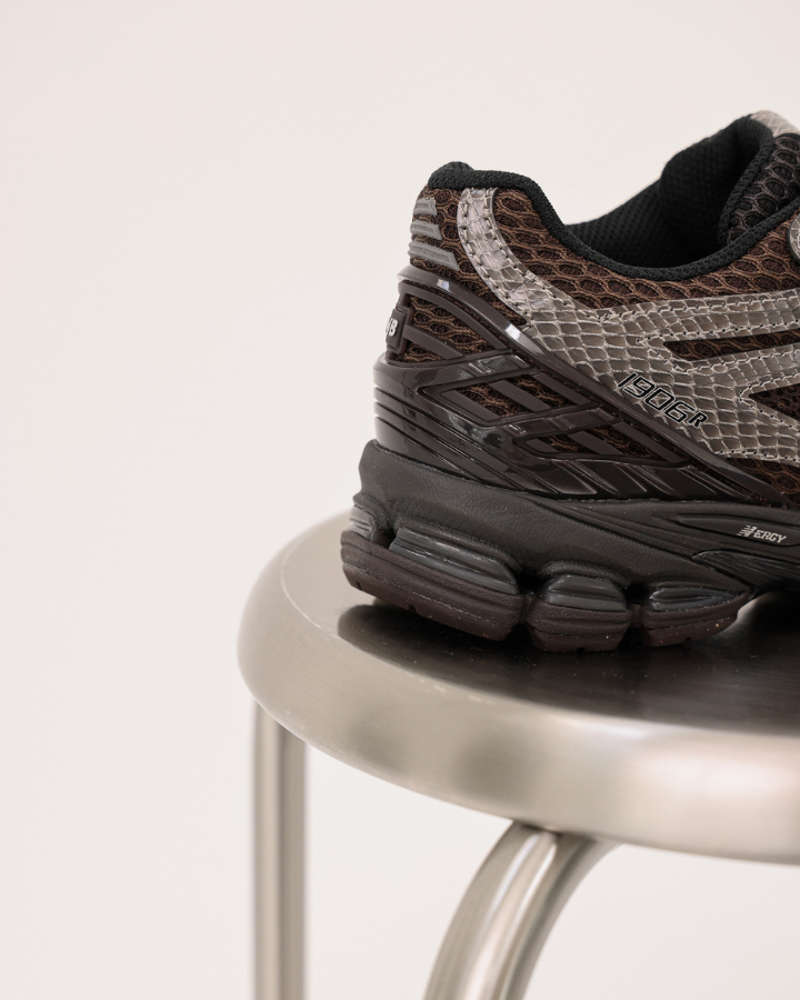 U19062NQ | Thunder Brown / Black