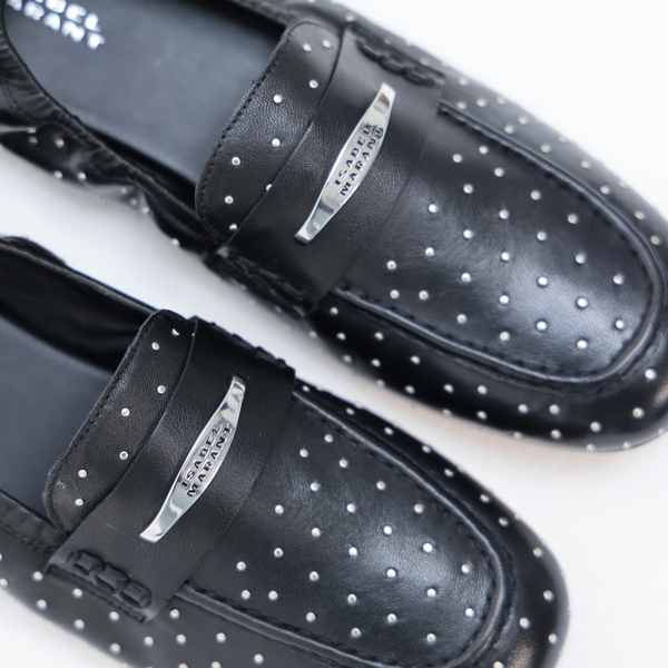 ISERI |  Black