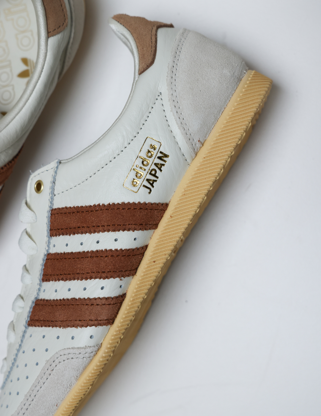 JAPAN W IH1600 | Off White / Dusky Bronze / Brown Desert