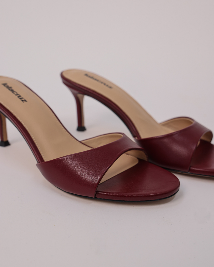 BRANDI | Burgundi