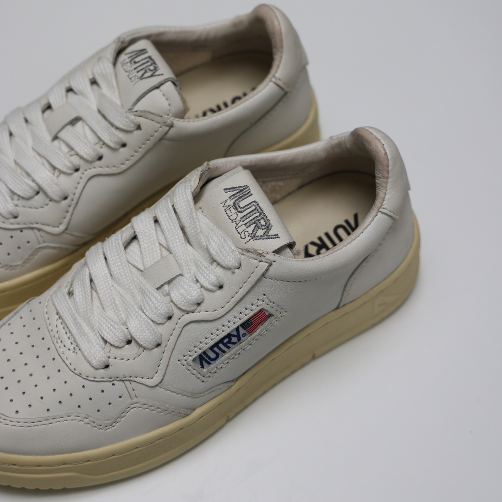 LOW SNEAKER 80's GG04 |  Goat White