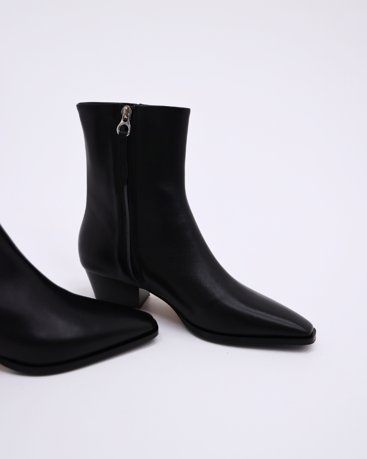 BABA | Calf Leather Black