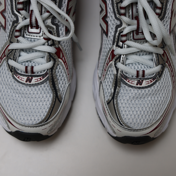 U740RD2 | White / Mercury Red