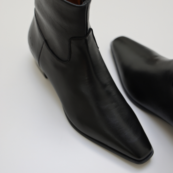 CPH293 | Leather Black
