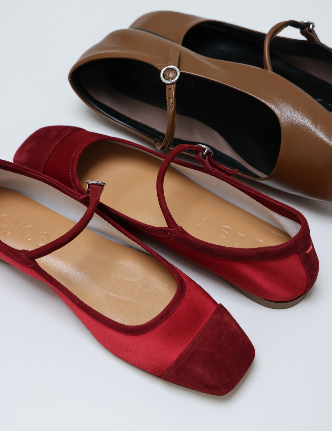 UMA CAP |  Satin/Suede Leather Scarlet