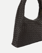 AMIE WEAVE | Café