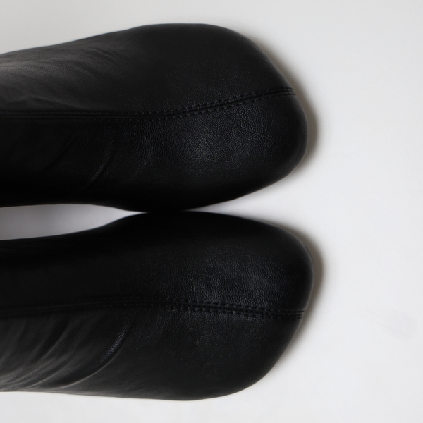 ECLAT | Black