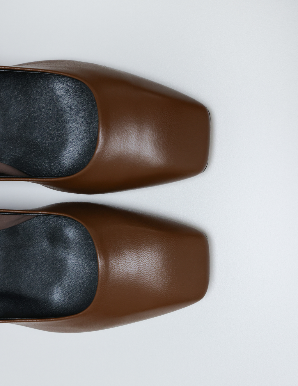 UMA |  Nappa Leather Tobacco