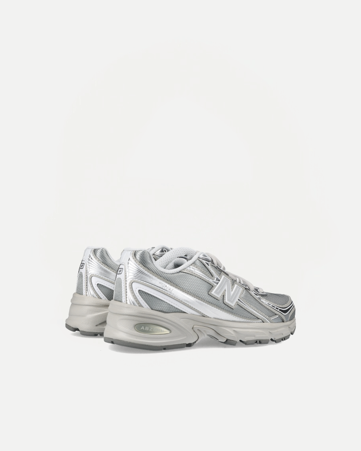 U7405I7 | Metallic Silver 877