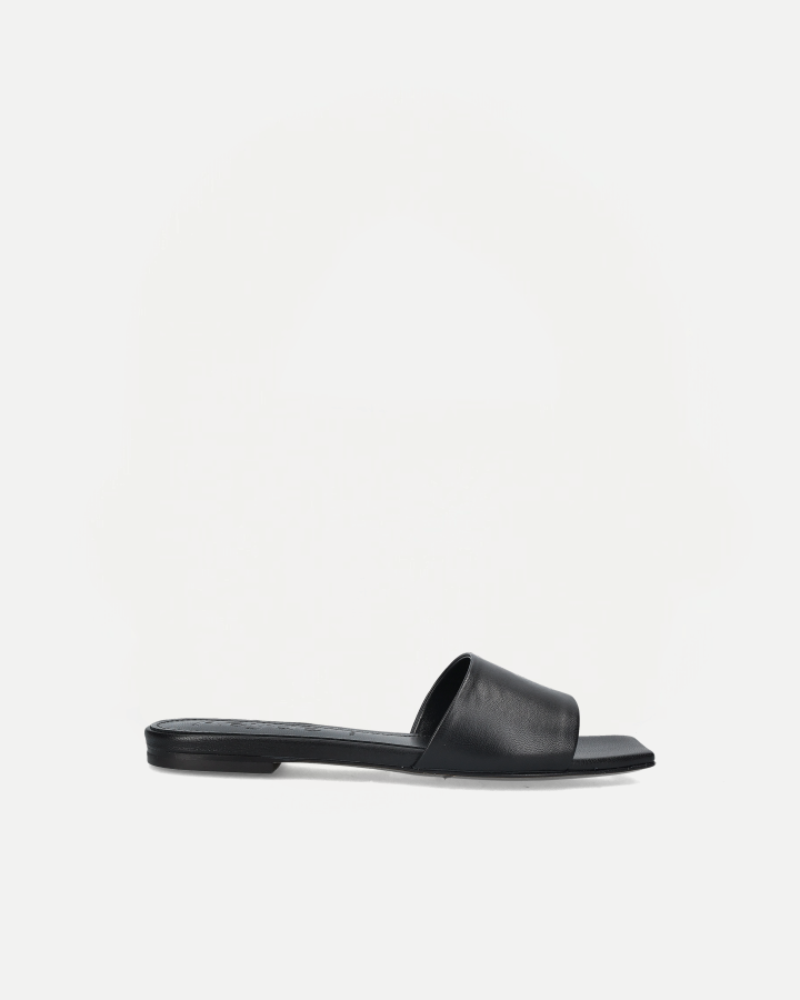 ANNA  | Black