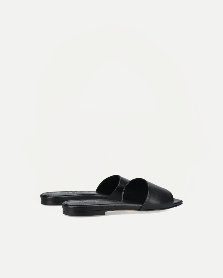ANNA  | Black