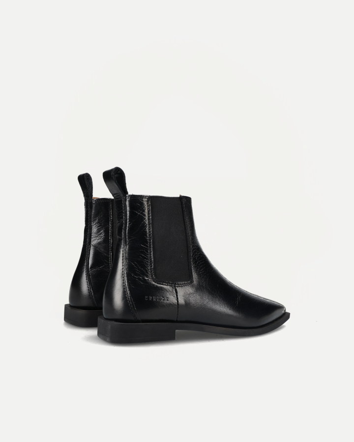 CPH410 | Shiny Leather Black