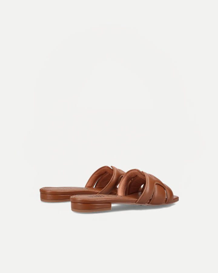 HOLLY FLAT | Cuero