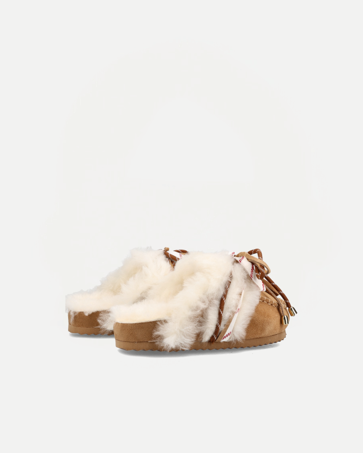 LACED UP SABOT SHEEPSKIN | Tan