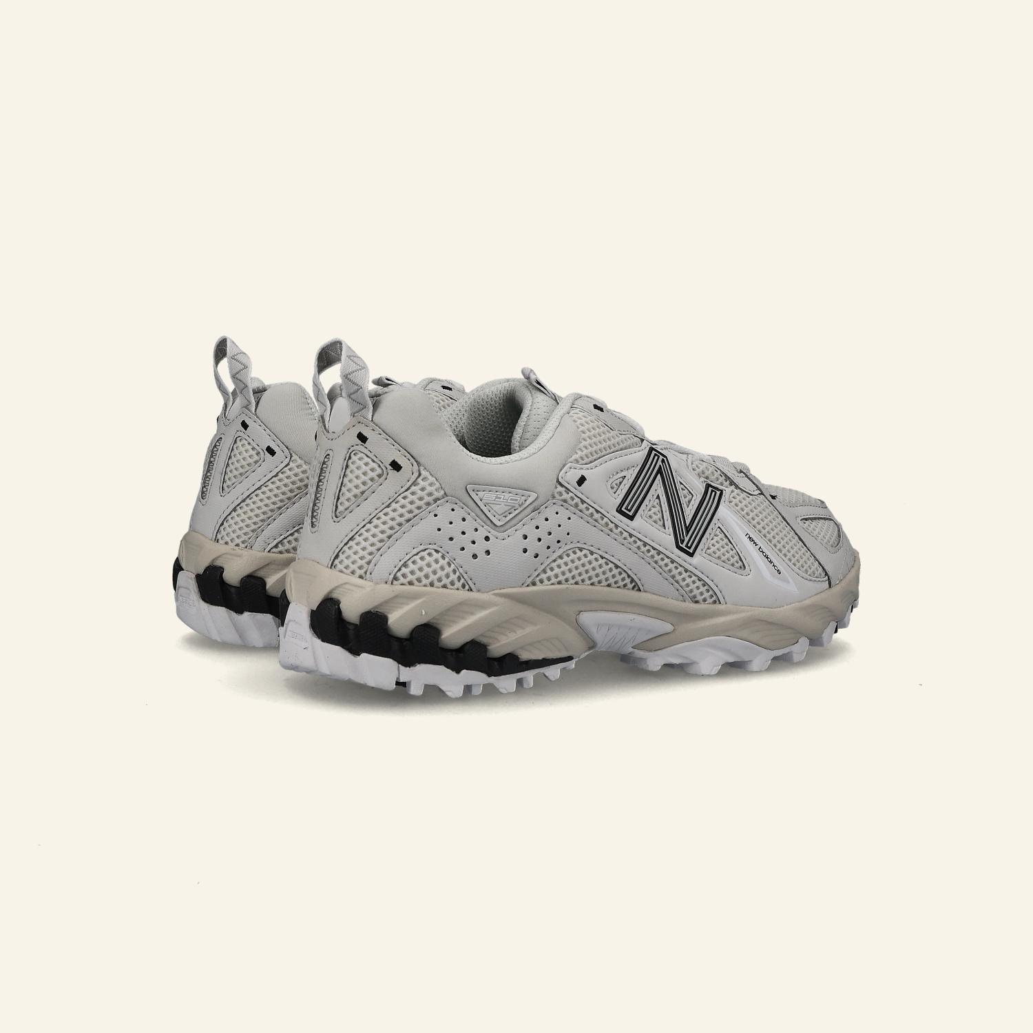 ML610TBA Nimbuscloud White