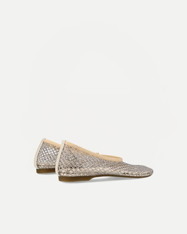RUBY BALLERINA | Off White
