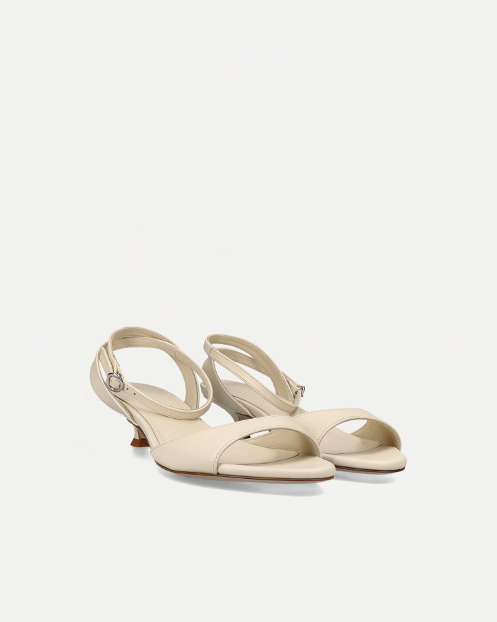 ZELIA | Creamy White
